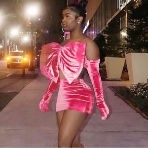 Two piece bow  skirt set brand new